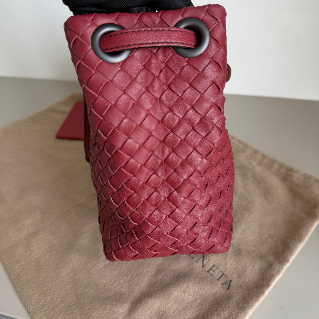Bottega Veneta Garda Tote Burgundy Intrecciato Leather Medium 25cm