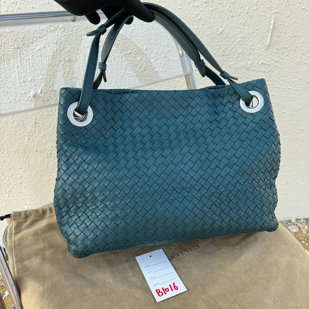 Bottega Veneta Garda Teal Blue Intrecciato Nappa Leather Large 33cm
