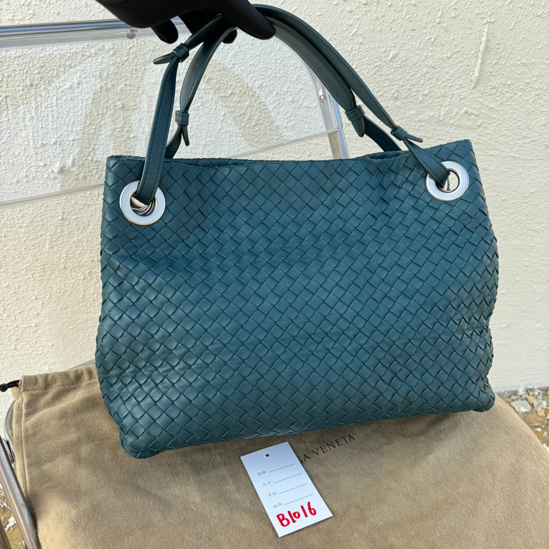 Bottega Veneta Garda Teal Blue Intrecciato Nappa Leather Large 33cm