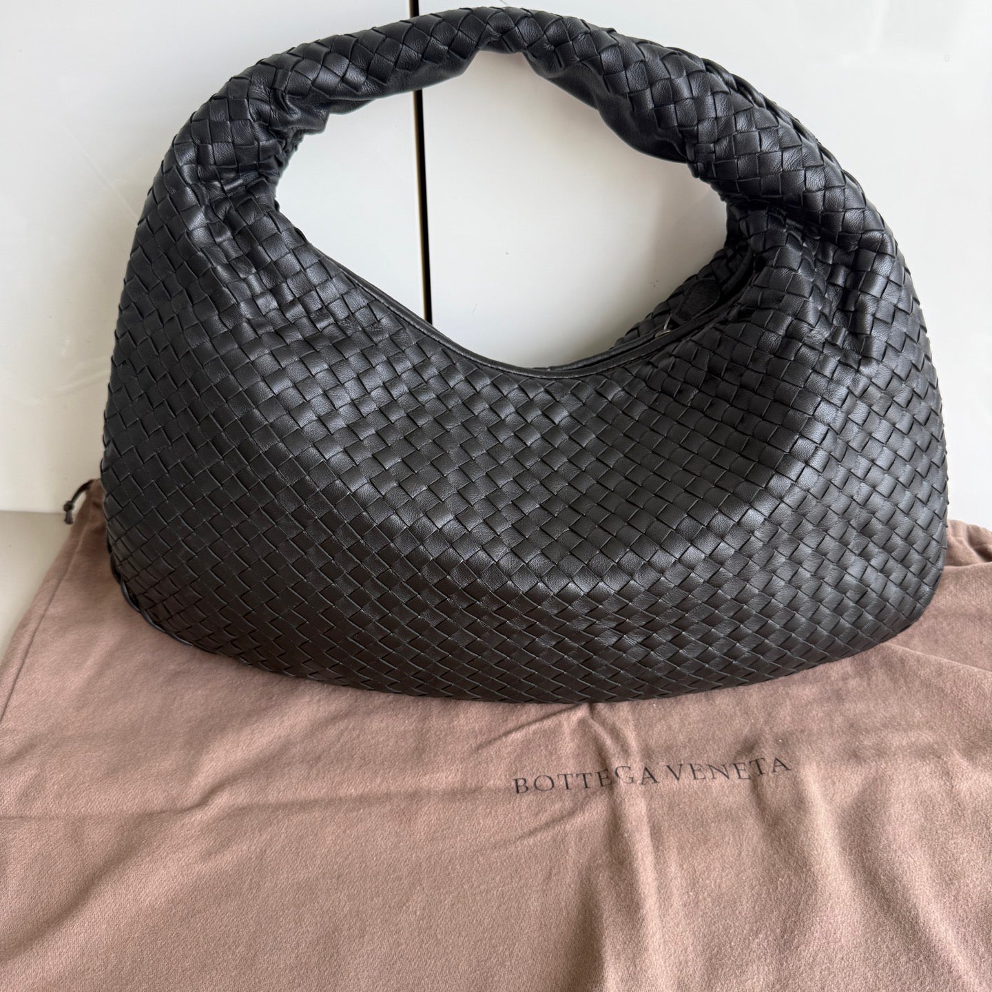 Bottega Veneta Veneta Intrecciato Hobo Bag Large Black Lambskin leather 48cm