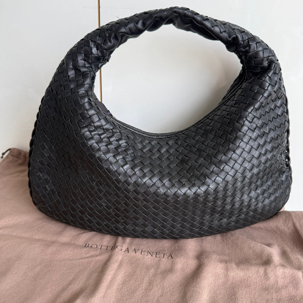 Bottega Veneta Veneta Intrecciato Hobo Bag Large Black Lambskin leather 48cm