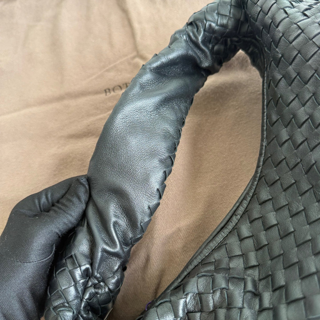 Bottega Veneta Veneta Intrecciato Hobo Bag Large Black Lambskin leather 48cm