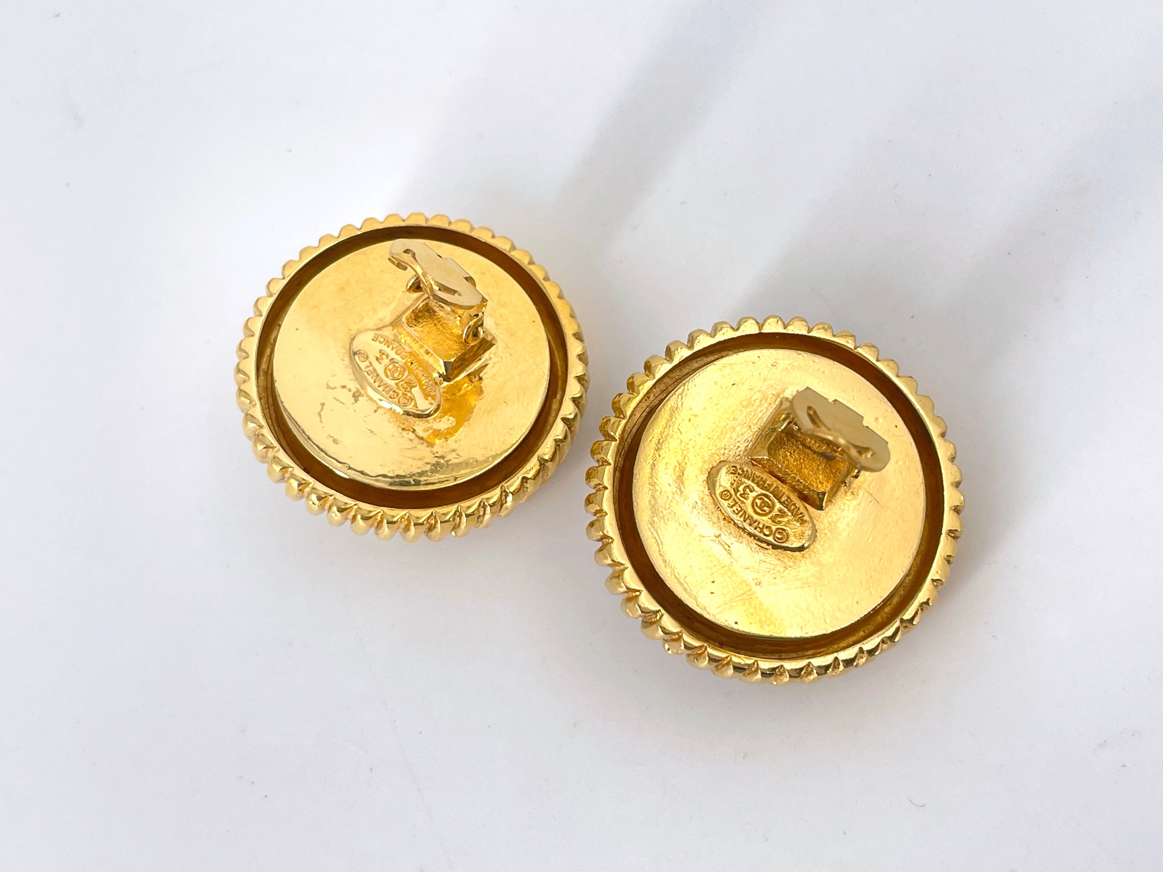 Chanel Vintage Collection 23 Large Pearl Black Gold Stud Earrings