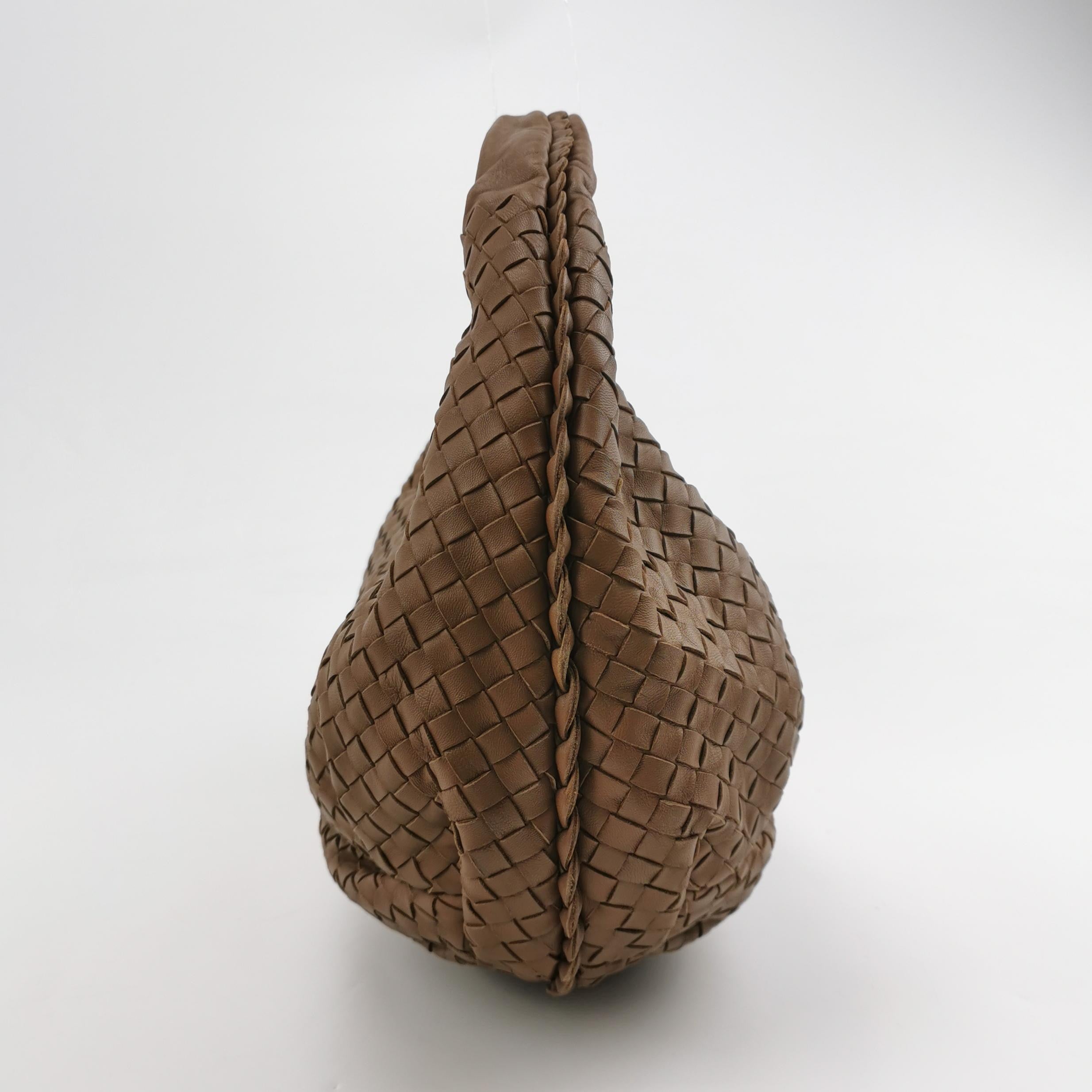 Bottega Veneta Belly Hobo Intrecciato Leather Milk Chocolate Brown Large 45
