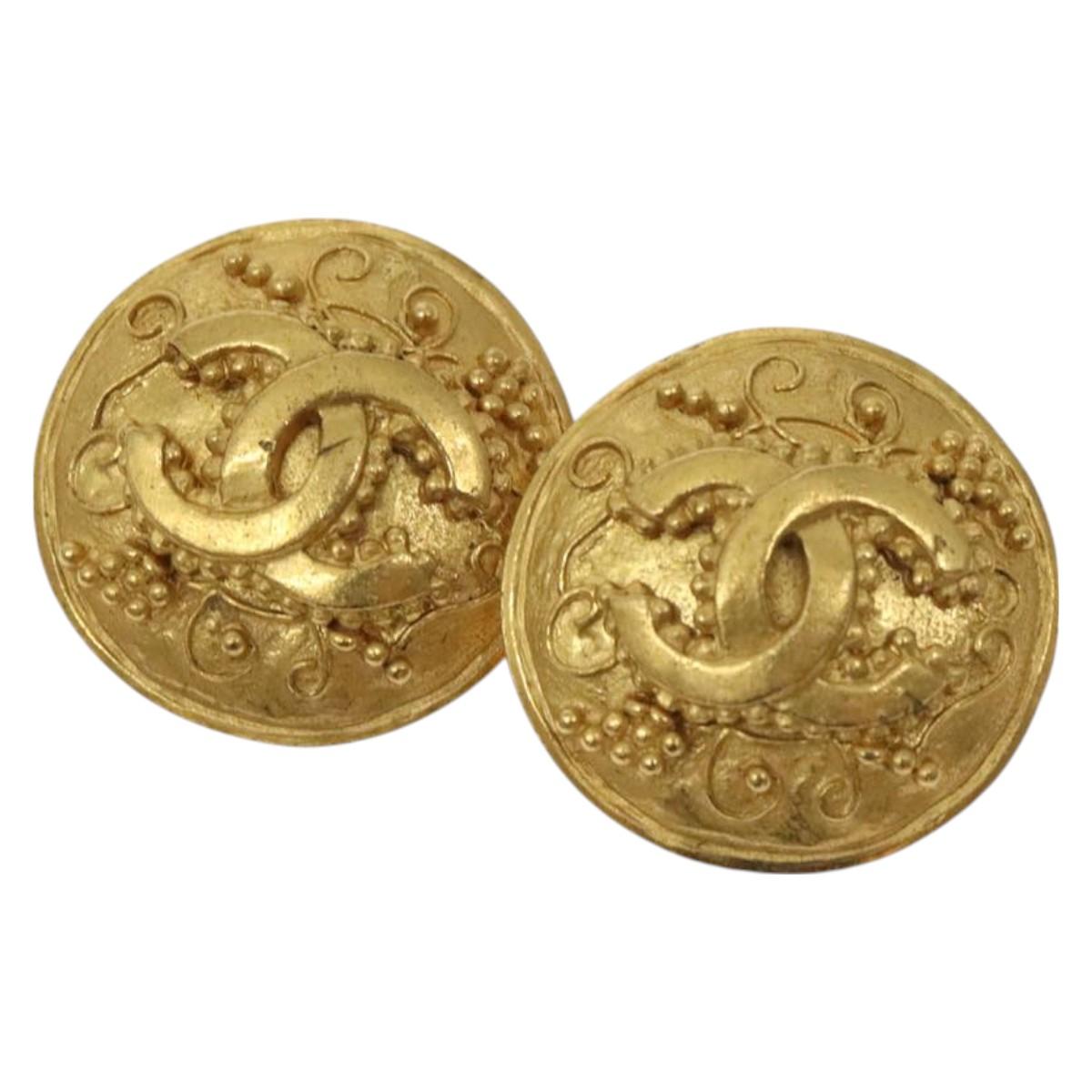 CHANEL Earring metal Gold CC bs26771