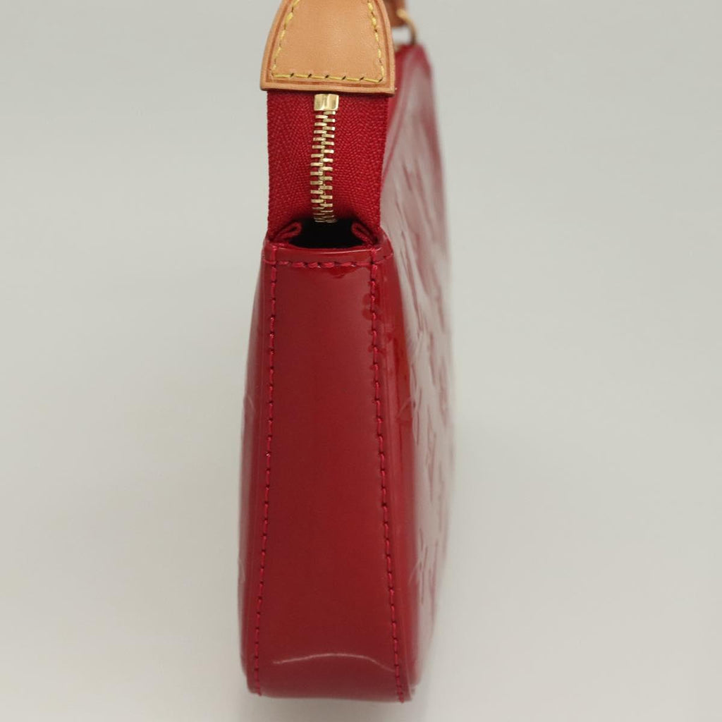 LOUIS VUITTON Vernis Pochette Accessoires Pomme D'amour M91577 LV ep9386